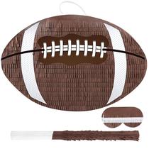 Pinata Waenerec de futebol com palitos e decorações penduradas