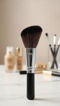 Pincel Profissional Chanfrado para Blush e Contorno Pincel Profissional Chanfrado para Blush e Contorno
