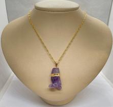 Pingente Banhado à Ouro 18K de Pedra Ametista em Formato de Coruja - 10g Pingente Banhado à Ouro 18K de Pedra Ametista em Formato de Coruja - 10g