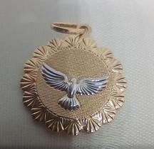 Pingente Circulo banhado a ouro Divino Espírito Santo Pingente Circulo banhado a ouro Divino Espírito Santo