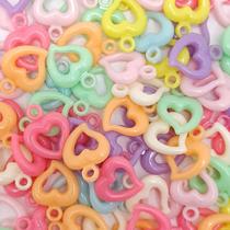 Pingente Coração Plástico Colorido Claro 15x20mm 50pçs 25g Pingente Coração Plástico Colorido Claro 15x20mm 50pçs 25g