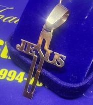 Pingente Cruz Jesus Religião Vazado Ouro 18 Kilates Peso 3.05 Gramas 28.1 mm Maciço