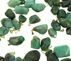 Pingente de Esmeralda Rolada Natural com Pino Dourado - 05 Unidades Atacado