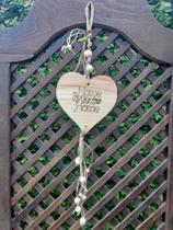 Pingente decorativo coração em madeira