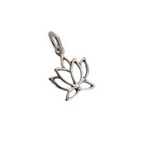 Pingente flor de lótus lisa vazada prata 925