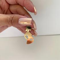 Pingente Mãe Grávida Semijoia Feminina com Design Emocional e Sofisticado Banhada a Ouro 18k Simonatto