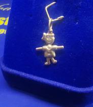Pingente Menina Boneca Mamãe Ouro 18 Kilates Peso 0.50 Grama 16 mm