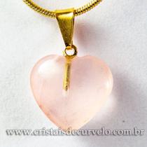 Pingente Mini Coração de Quartzo Rosa Natural com Pino Dourado - Atacado (03 Unidades) Pingente Mini Coração de Quartzo Rosa Natural com Pino Dourado - Atacado (03 Unidades)