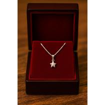 Pingente mini estrela cravejada Pingente mini estrela cravejada