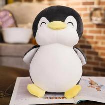Pinguim De Pelúcia 30cm Antialérgico Para Decorar E Brincar Cor Black