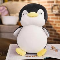 Pinguim De Pelúcia 30cm Antialérgico Para Decorar E Brincar