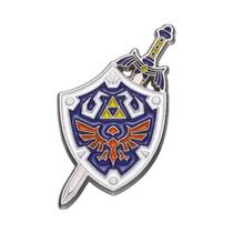 Pins De Esmalte Personalizados De Anime E Jogos, Broches De Espada, Escudo De Bruxa, Distintivos De