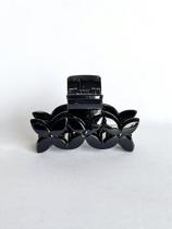 Piranha Black Flowers