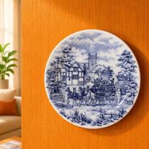 Pires Decorativo de Parede Cena Inglesa com Suporte Cerâmica Branco Pires Decorativo de Parede Cena Inglesa com Suporte Cerâmica Branco