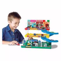 Pista Auto Posto Center Com 3 Carrinhos - Lugo