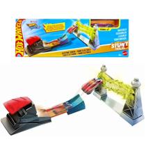 Pista Básica Hot Wheels Acrobacias Torre Elétrica Mattel Pista Básica Hot Wheels Acrobacias Torre Elétrica Mattel