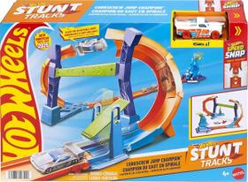 Pista hot wheels action campeao de salto