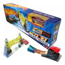 Pista Hot Wheels Torre Elétrica Action Com Carro E Lançador