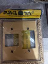 Placa 4x4 colonial para 3 e 2 interruptores - Pavilonis