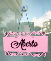 Placa Arabesco Enfeite Decorativo Aberto / Fechado Mdf Rosa com Cordão e Ventosa