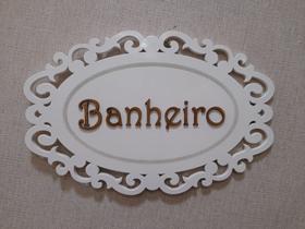 Placa Banheiro Mdf Branco Arabescos 34x22cm