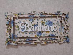 Placa Banheiro Mdf Floral Azul 27,5x14,5cm