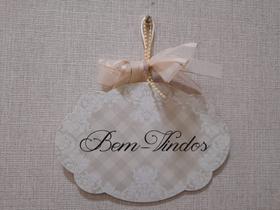 Placa Bem Vindos Mdf Xadrez Bege com tope 19x13cm