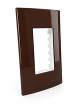 Placa com Suporte 4x2 de 3 posto Marrom Sleek MarGirius Cor:Marrom Placa com Suporte 4x2 de 3 posto Marrom Sleek MarGirius Cor:Marrom