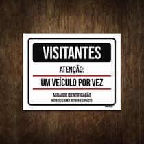 Placa Condomínio Visitantes Um Veículo Por Vez 27X35