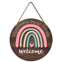 Placa de boas-vindas de arco-íris de madeira com decoração de porta suspensa