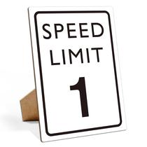 Placa de decoração de aniversário Muruseni Race Car Speed Limit 20x28cm