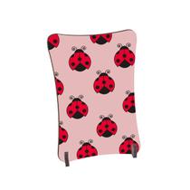 Placa de Mesa Curvo Joaninhas vermelha e preto fundo rosa