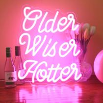 Placa de néon KADAFAGO Older Wiser Hotter Festa de Feliz Aniversário