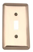 Placa de parede Amerelle 154T Devon Steel 1 Toggle em latão escovado