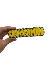 Placa Decorativa Chainsaw Man 15 cm x 4 cm