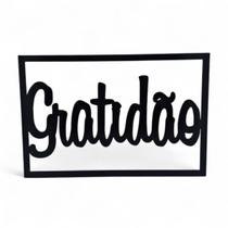 Placa Decorativa Palavra Gratidão em Mdf Cor Preto 28 cm Placa Decorativa Palavra Gratidão em Mdf Cor Preto 28 cm