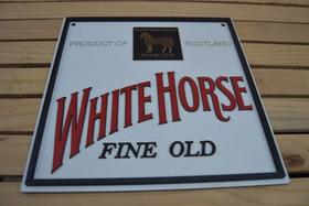 Placa Em Alto Relevo White Horse Whisky Bebidas Bares 44cm