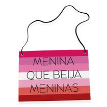 Placa Fantasia de Carnaval - LGBTQ - Menina Beija Meninas Placa Fantasia de Carnaval - LGBTQ - Menina Beija Meninas