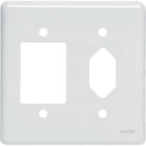 Placa Perlex Branca 4X4 (3 Saida+Tomada) 23Pl3/1T Placa Perlex Branca 4X4 (3 Saida+Tomada) 23Pl3/1T