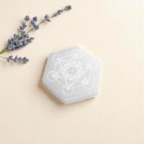 Placa Selenita Natural Metatron Hexagonal 7 cm Limpeza Energética Boho Decor Placa Selenita Natural Metatron Hexagonal 7 cm Limpeza Energética Boho Decor