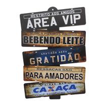 Placas Decor Área Vip com 5 Plaquinhas Bebendo Leite 20x30 Mdf Adesivado