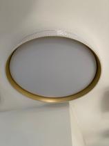 Plafon de sobrepor acrílico com dourado 40 cm 3 cores bivolt - Sindora Plafon de sobrepor acrílico com dourado 40 cm 3 cores bivolt - Sindora