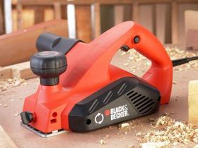 Plaina Elétrica Black&Decker 650W - 7698 10 Posições Trava e Chanfro Duplo Plaina Elétrica Black&Decker 650W - 7698 10 Posições Trava e Chanfro Duplo