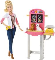 Playset Barbie Careers Pet Vet com boneca, gatinho e cachorrinho