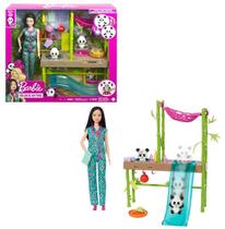 Playset Barbie Veterinaria Cuidadora de Pandas Com Boneca Articulada e 2 Ursinhos Panda - 15 Acessórios - Mattel - HKT77