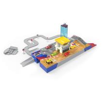 Playset Driven by Battat, pista de corrida dobrável, 84 unidades com carros