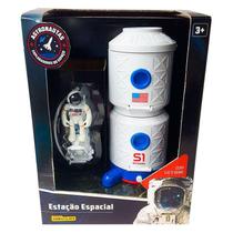 Playset Estação Espacial com Astronauta Com Som e Luz Fun F0024-0 Playset Estação Espacial com Astronauta Com Som e Luz Fun F0024-0
