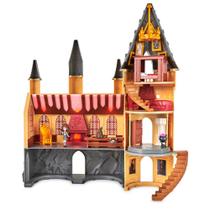 Playset Harry Potter Magical Minis - Castelo de Hogwarts com 12 Acessórios e Figura Exclusiva Hermione Spin Master