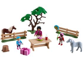 Playset Playmobil Fazenda dos Pôneis Festa