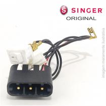 Plug macho liga e desliga para motor embutido singer 3 pinos alinhados modelo moderno - 05420025.0 Plug macho liga e desliga para motor embutido singer 3 pinos alinhados modelo moderno - 05420025.0